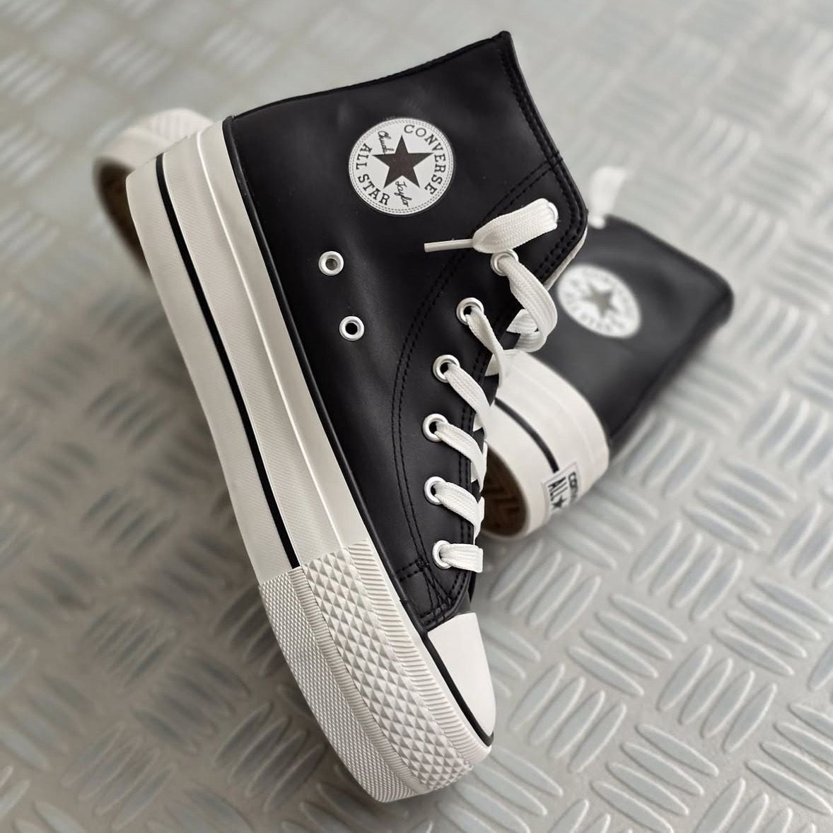 Converse bota polipiel negra