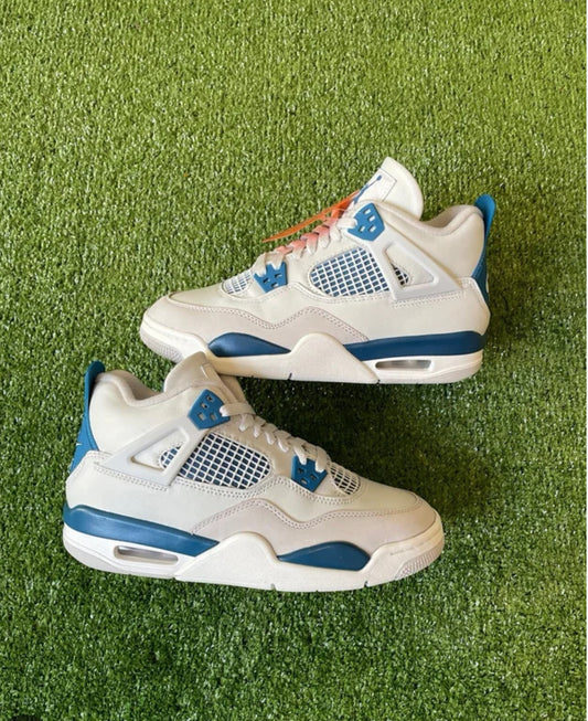 Air Jordan 4 Military Blue