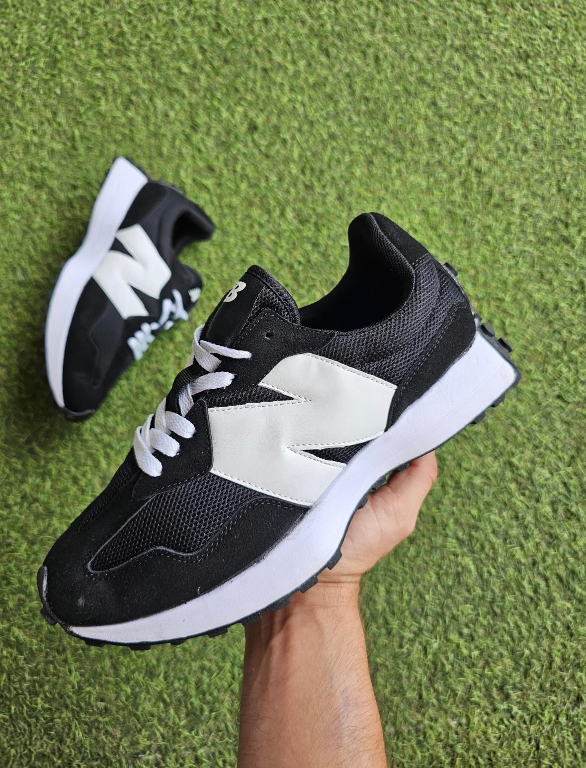 New balance 327 Black